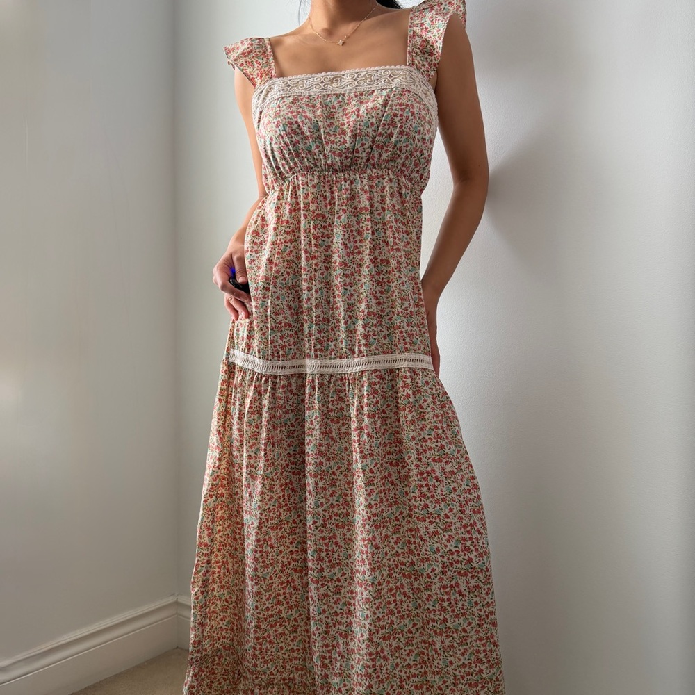 Floral Lace-Trim Tiered Maxi Dress - Medium